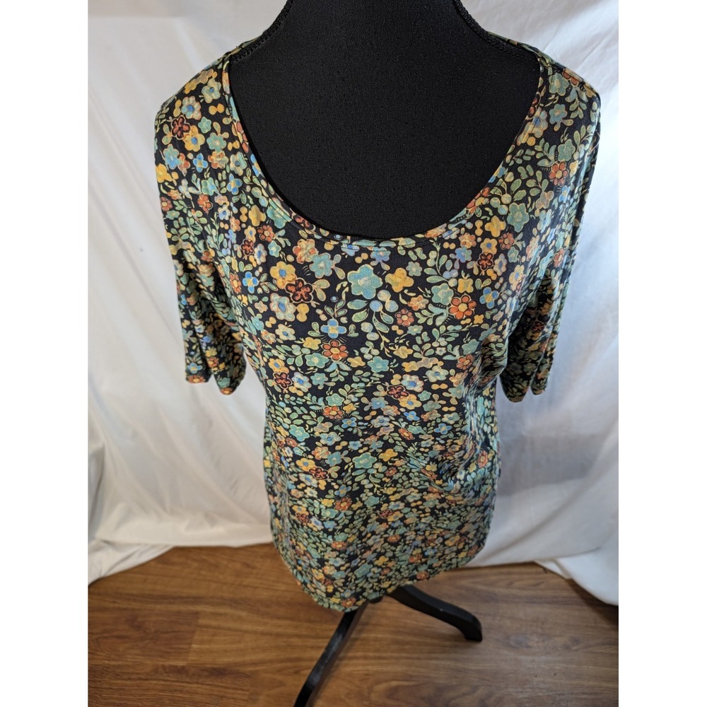 Peruvian Connection Size M Floral Pima Cotton  S/S Shirt
